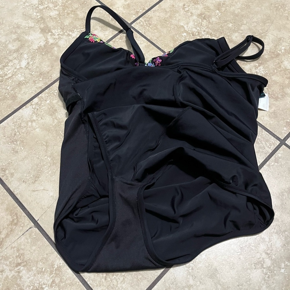 Aqua Green Embroidered Black One‎ Piece Swimsuit - Picture 3 of 4